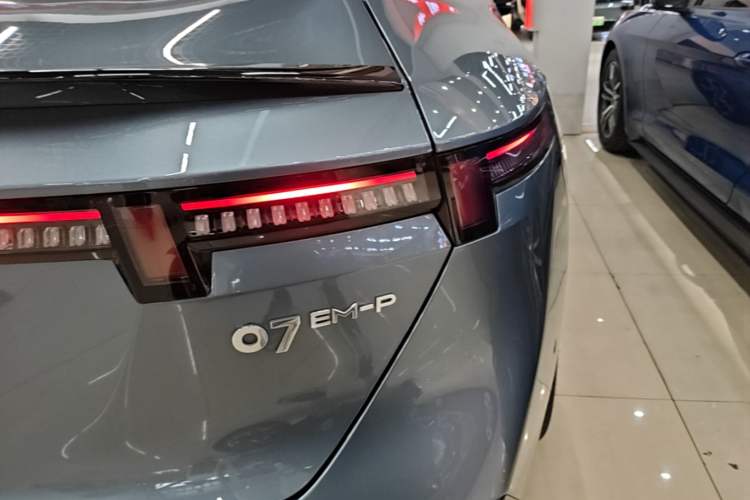 Used Lynk & Co 07 2024 EM-P 126 Long-Range Ultra Right Rear Taillight