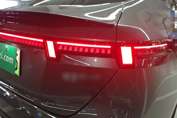 Used Lynk & Co 07 2024 EM-P 126 Long-Range Halo Right Rear Taillight