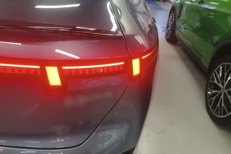Used Lynk & Co 07 2024 EM-P 126 Long-Range Ultra Right Rear Taillight