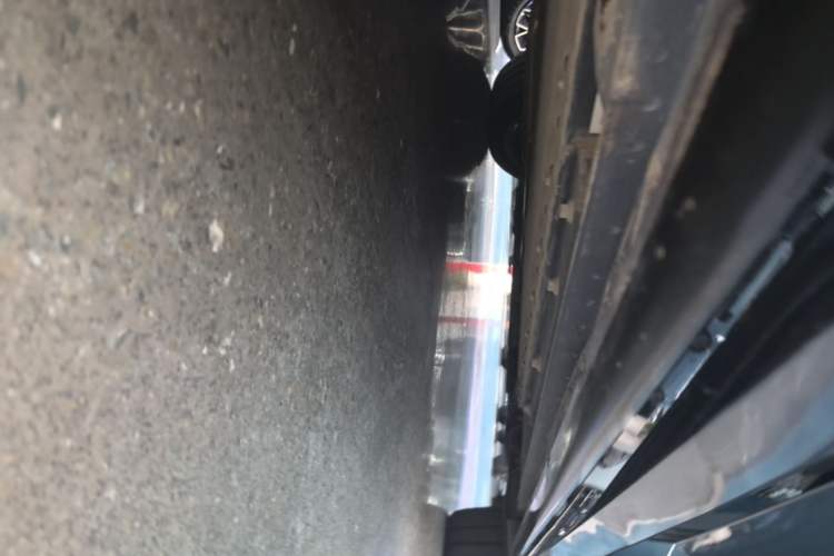 Used Lynk & Co 07 2024 EM-P 126 Long-Range Pro Right Side Sill