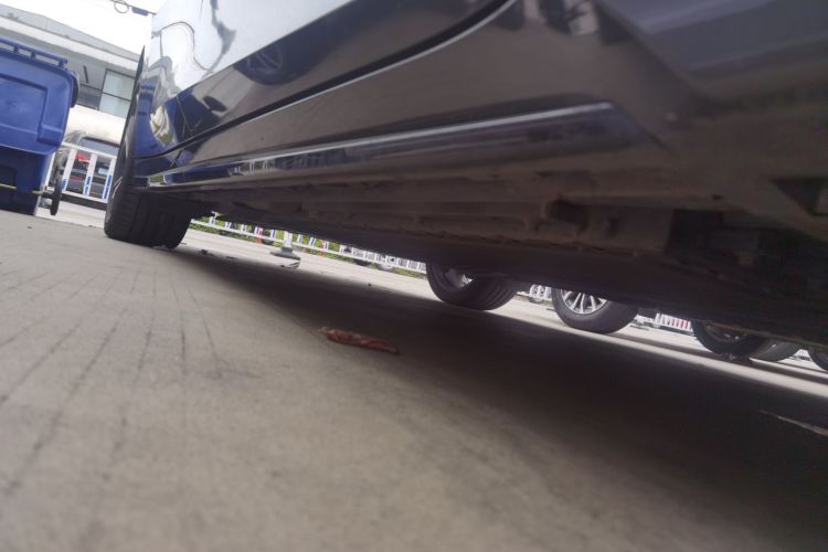 Used Lynk & Co 07 2024 EM-P 126 Long-Range Ultra Right Side Sill
