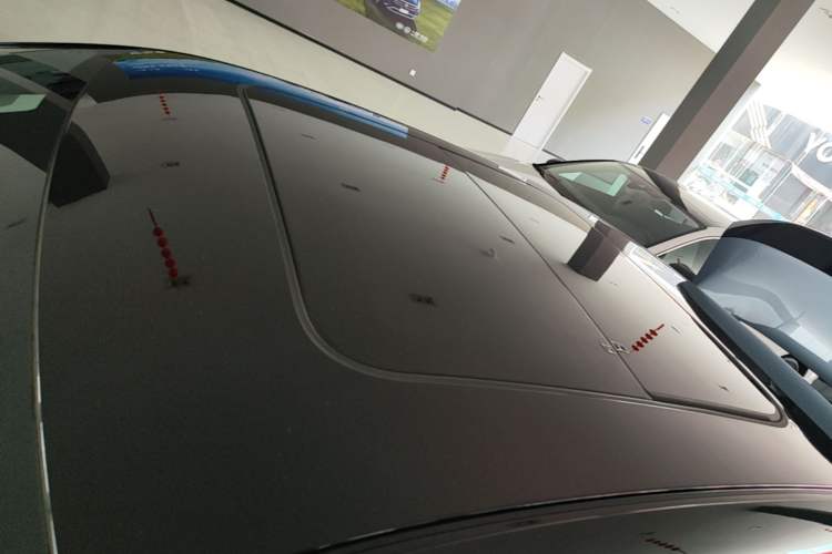 Used Lynk & Co 07 2024 EM-P 126 Long-Range Ultra Roof