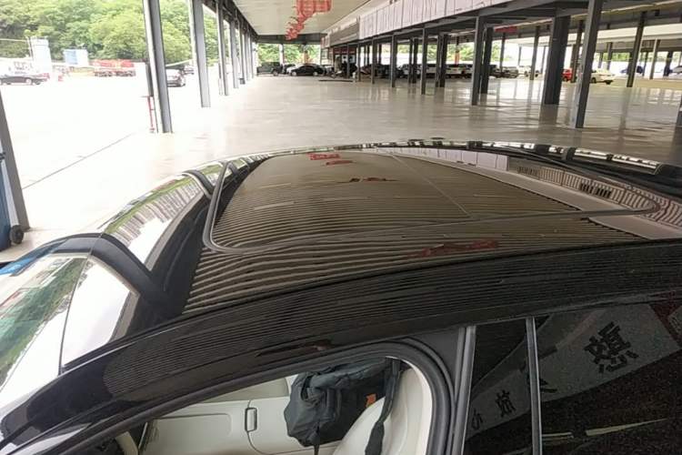 Used Lynk & Co 07 2024 EM-P 126 Long-Range Ultra Roof
