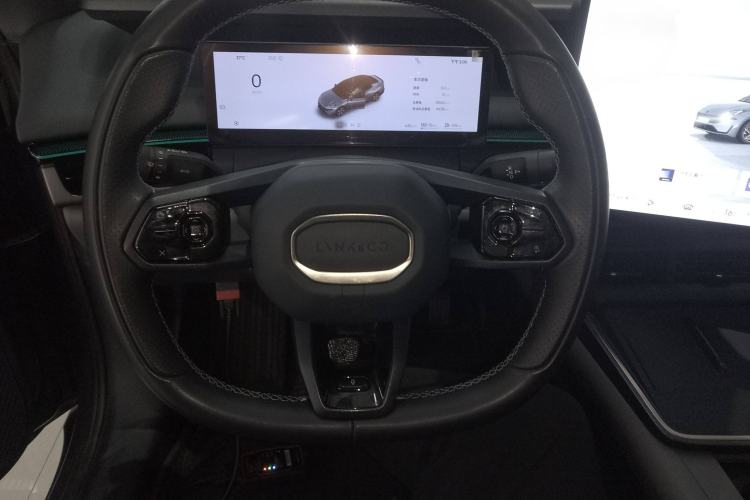 Used Lynk & Co 07 2024 EM-P 126 Long-Range Ultra Steering Wheel