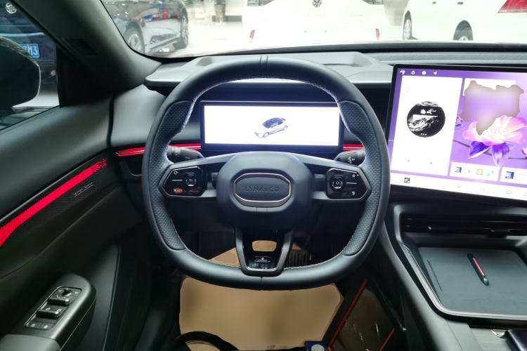 Used Lynk & Co 07 2024 EM-P 126 Long-Range Halo Steering Wheel
