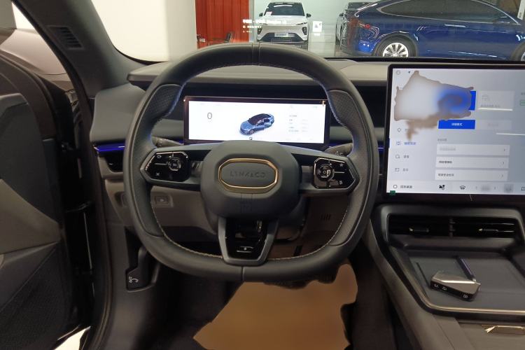 Used Lynk & Co 07 2024 EM-P 126 Long-Range Ultra Steering Wheel