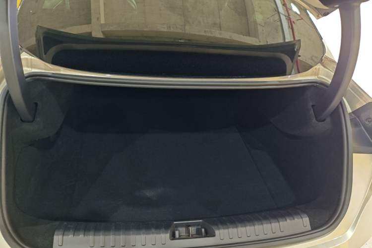 Used Lynk & Co 07 2024 EM-P 126 Long-Range Ultra Trunk