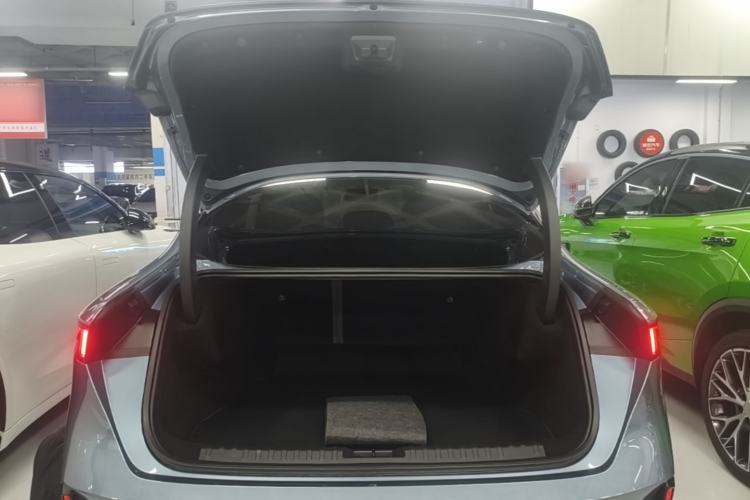 Used Lynk & Co 07 2024 EM-P 126 Long-Range Ultra Trunk