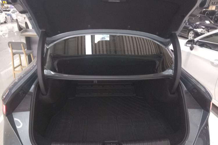 Used Lynk & Co 07 2024 EM-P 126 Long-Range Ultra Trunk