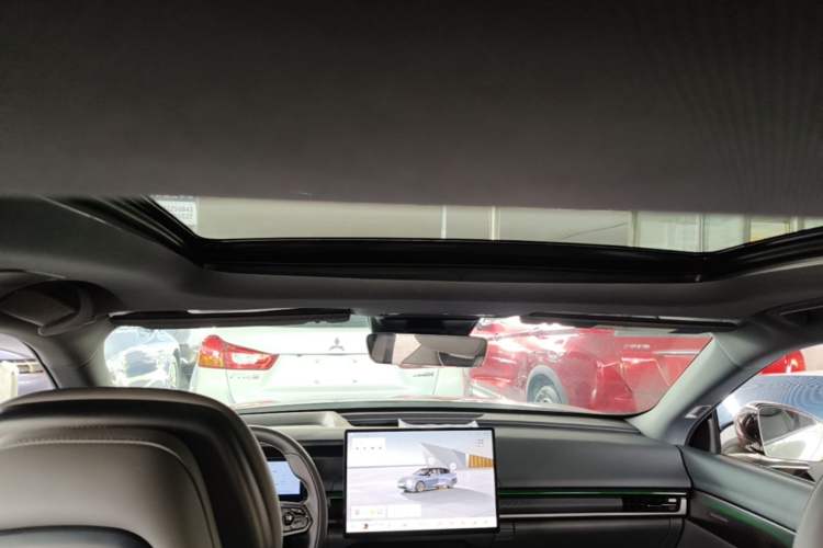 Used Lynk & Co 07 2024 EM-P 126 Long-Range Halo Headliner