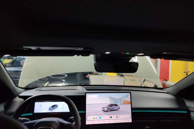 Used Lynk & Co 07 2024 EM-P 126 Long-Range Halo Headliner