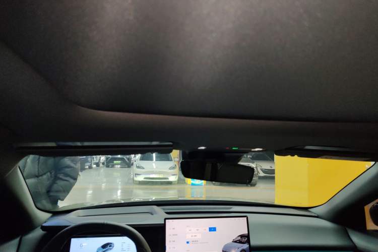Used Lynk & Co 07 2024 EM-P 126 Long-Range Halo Headliner