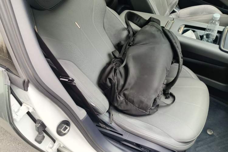 Used Lynk & Co 07 2024 EM-P 126 Long-Range Halo Right Front Seat