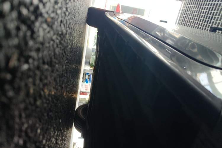 Used Lynk & Co 07 2024 EM-P 126 Long-Range Halo Right Side Sill