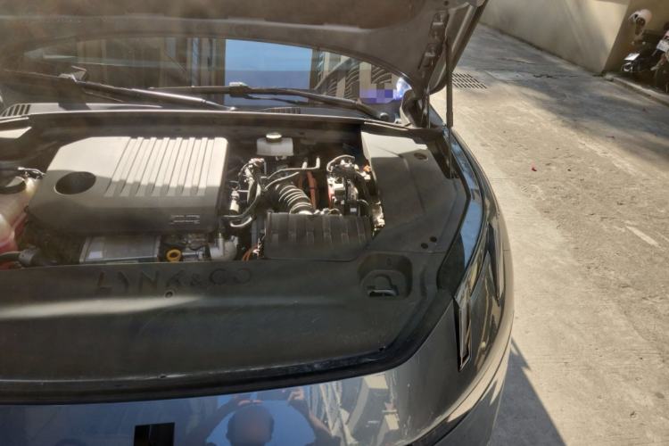 Used Lynk & Co 07 2024 EM-P 126 Long-Range Halo Engine Bay Left