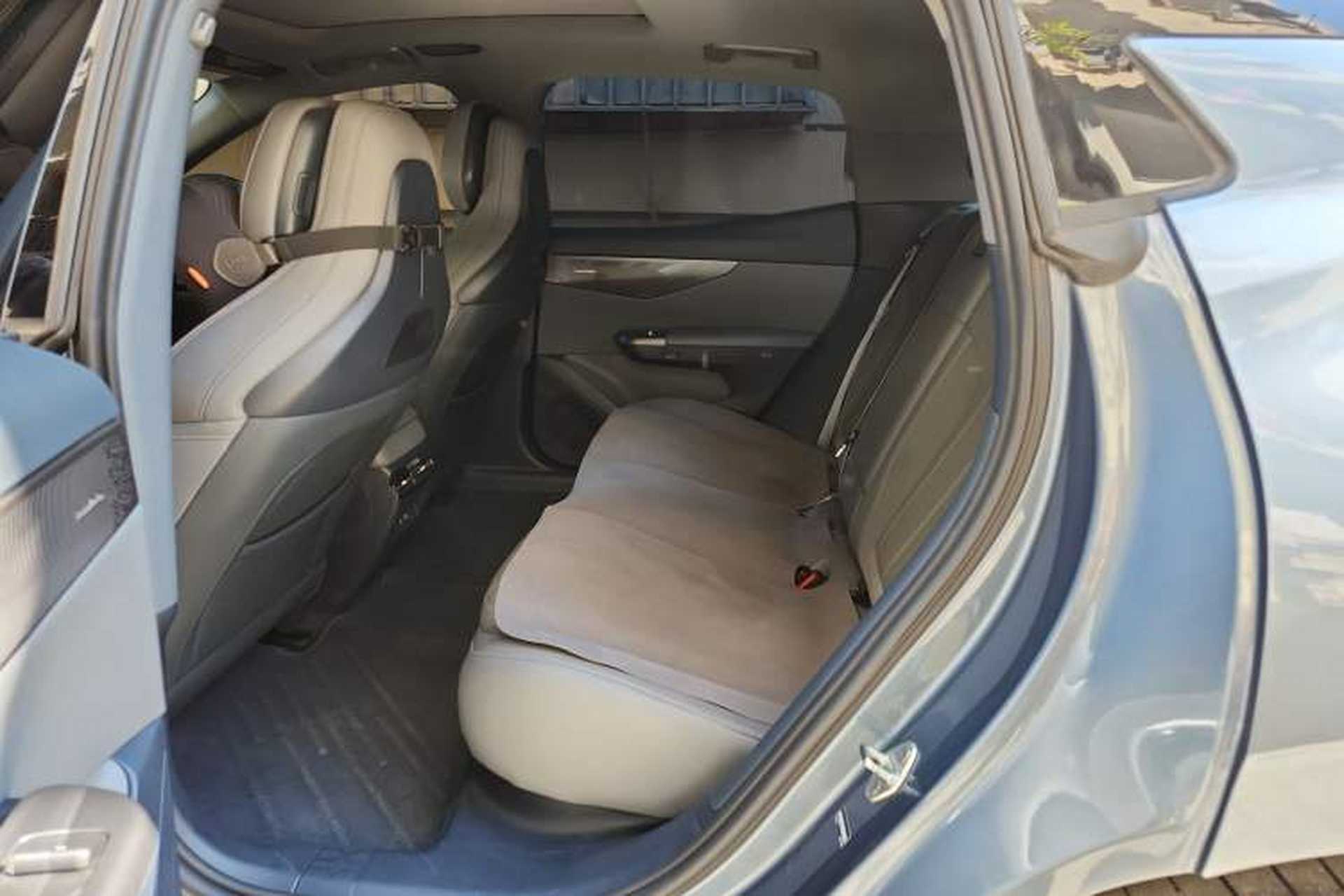 Used Lynk & Co 07 2024 EM-P 126 Long-Range Halo Left Rear Seat