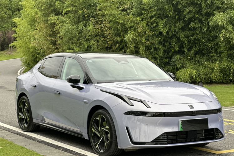 Used Lynk & Co 07 2024 EM-P 126 Long-Range Intelligent Driving Ultra Exterior 4