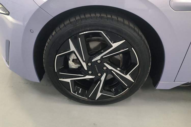 Used Lynk & Co 07 2024 EM-P 126 Long-Range Intelligent Driving Ultra Exterior 7