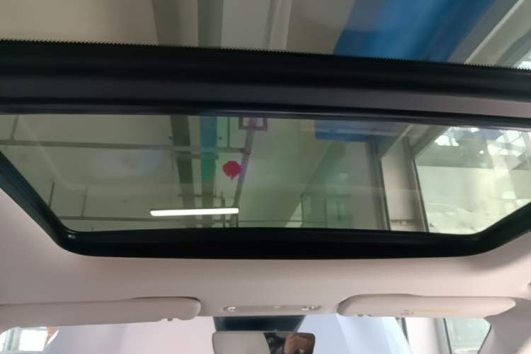 Used Lynk & Co 07 2024 EM-P 126 Long-Range Halo Headliner