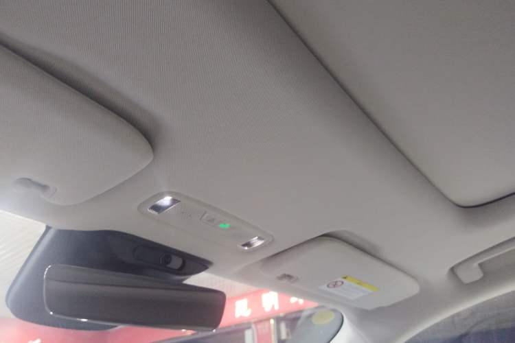 Used Lynk & Co 07 2024 EM-P 126 Long-Range Ultra Headliner