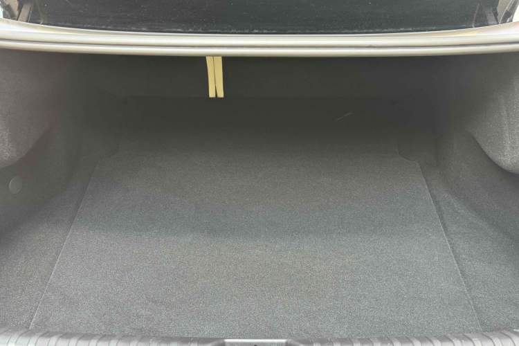 Used Lynk & Co 07 2024 EM-P 126 Long-Range Ultra Interior 2