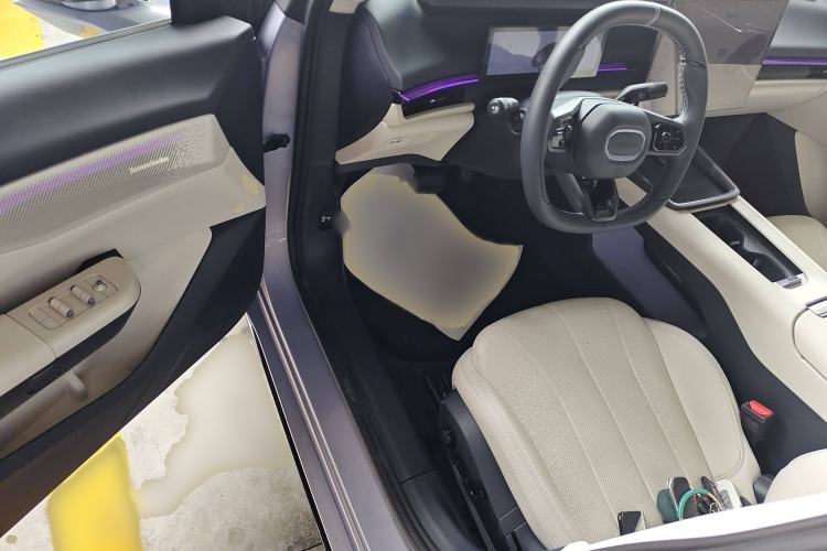 Used Lynk & Co 07 2024 EM-P 126 Long-Range Intelligent Driving Ultra Interior 3