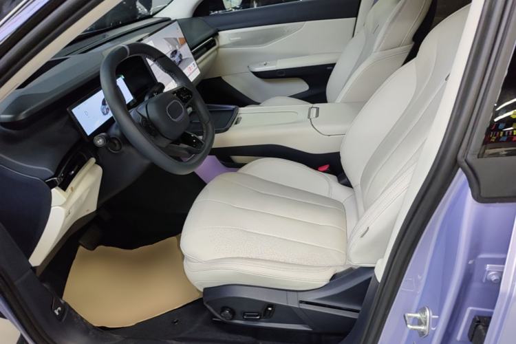 Used Lynk & Co 07 2024 EM-P 126 Long-Range Intelligent Driving Ultra Left Front Seat