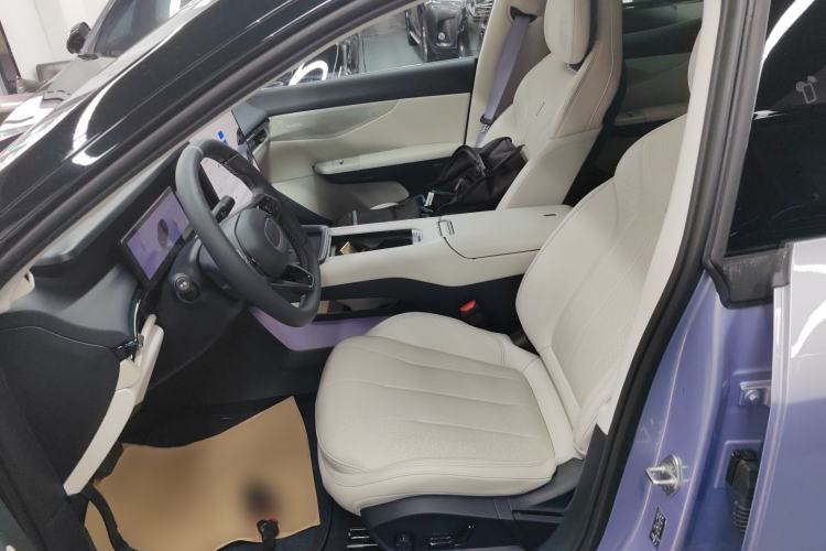 Used Lynk & Co 07 2024 EM-P 126 Long-Range Intelligent Driving Ultra Left Front Seat