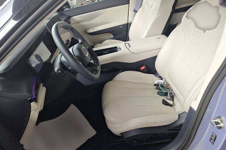 Used Lynk & Co 07 2024 EM-P 126 Long-Range Intelligent Driving Ultra Left Front Seat