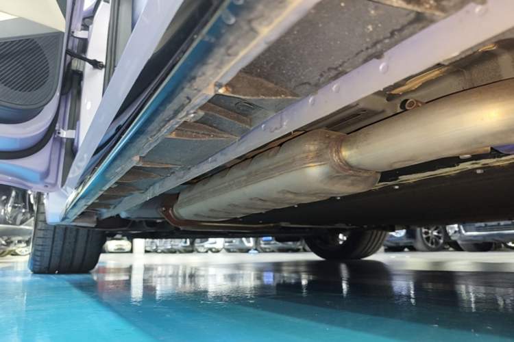 Used Lynk & Co 07 2024 EM-P 126 Long-Range Intelligent Driving Ultra Left Side Sill