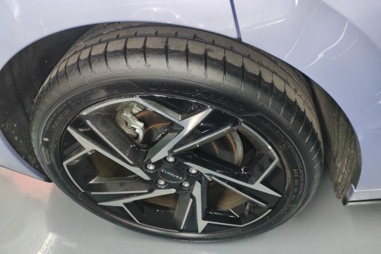 Used Lynk & Co 07 2024 EM-P 126 Long-Range Intelligent Driving Ultra Right Rear Wheel Hub