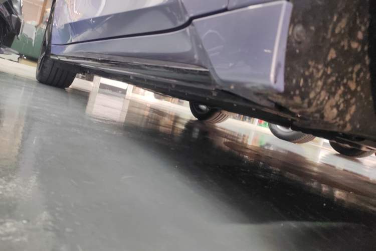 Used Lynk & Co 07 2024 EM-P 126 Long-Range Intelligent Driving Ultra Right Side Sill