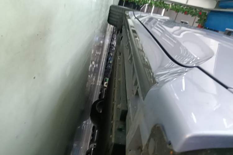 Used Lynk & Co 07 2024 EM-P 126 Long-Range Halo Right Side Sill