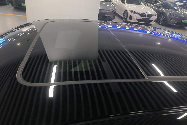 Used Lynk & Co 07 2024 EM-P 126 Long-Range Intelligent Driving Ultra Roof