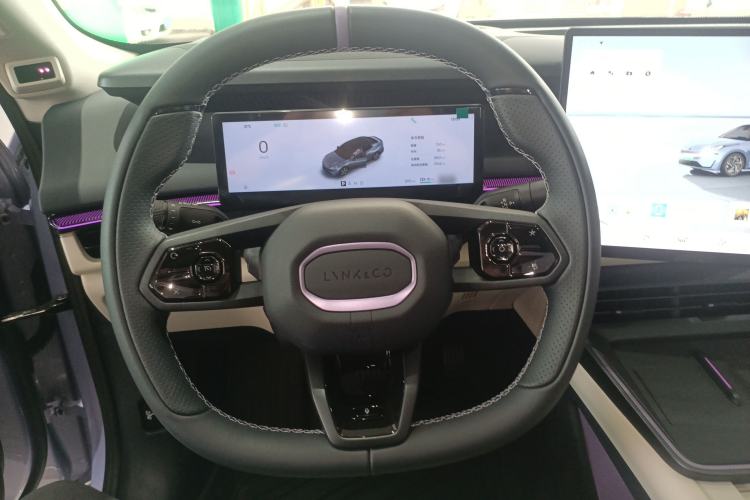 Used Lynk & Co 07 2024 EM-P 126 Long-Range Ultra Steering Wheel