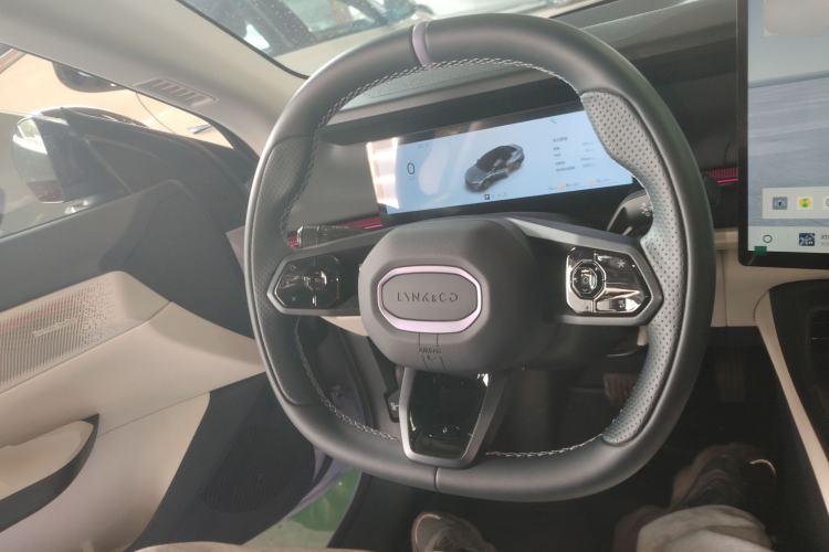 Used Lynk & Co 07 2024 EM-P 126 Long-Range Halo Steering Wheel