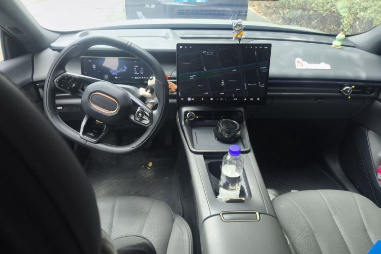 Used Lynk & Co 07 2024 EM-P 126 Long-Range Halo Center Console