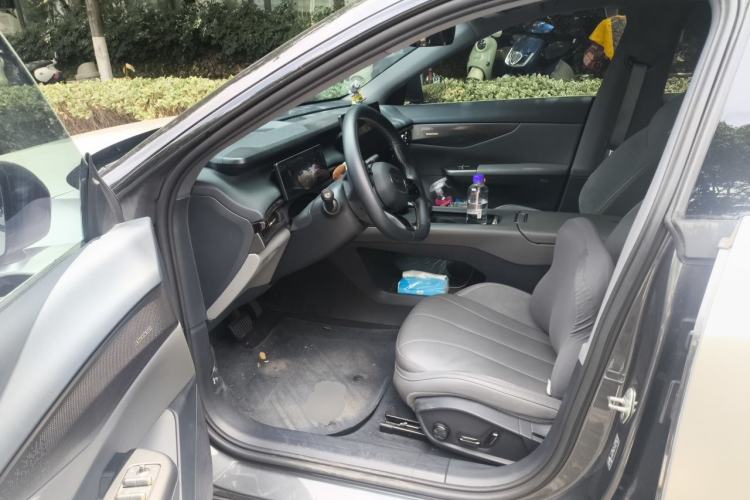 Used Lynk & Co 07 2024 EM-P 126 Long-Range Halo Driver Seat