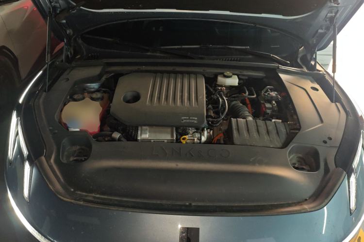 Used Lynk & Co 07 2024 EM-P 126 Long-Range Halo Engine Bay