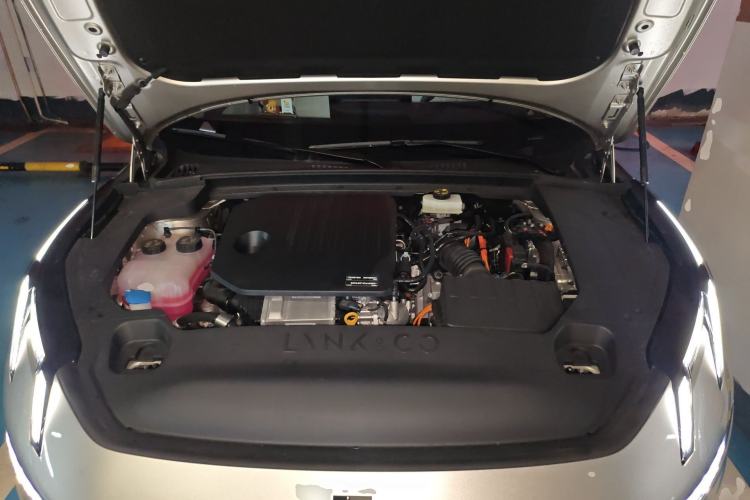 Used Lynk & Co 07 2024 EM-P 126 Long-Range Halo Engine Bay