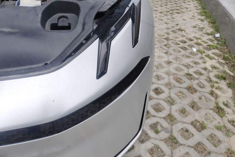 Used Lynk & Co 07 2024 EM-P 126 Long-Range Ultra Engine Bay Left