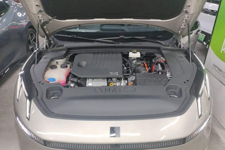 Used Lynk & Co 07 2024 EM-P 126 Long-Range Halo Engine Bay