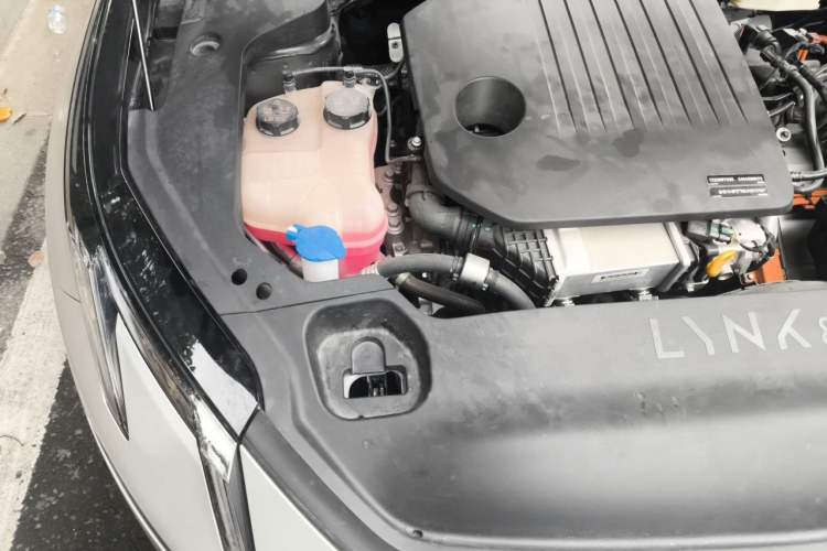 Used Lynk & Co 07 2024 EM-P 126 Long-Range Halo Engine Bay Right