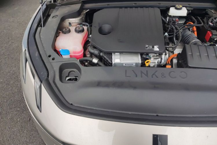 Used Lynk & Co 07 2024 EM-P 126 Long-Range Ultra Engine Bay Right