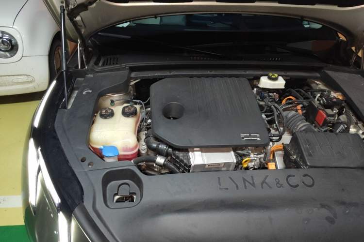 Used Lynk & Co 07 2024 EM-P 126 Long-Range Intelligent Driving Ultra Engine Bay Right