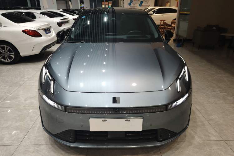Used Lynk & Co 07 2024 EM-P 126 Long-Range Ultra Exterior 1