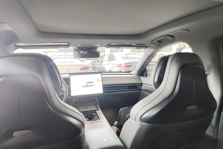 Used Lynk & Co 07 2024 EM-P 126 Long-Range Ultra Headliner