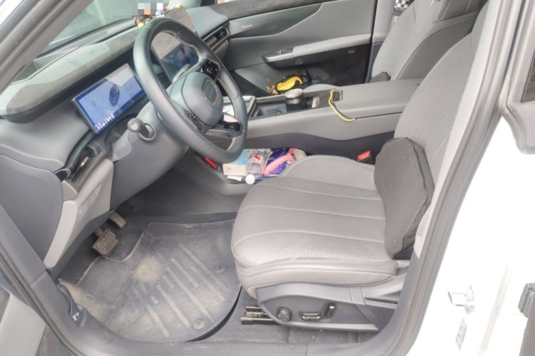 Used Lynk & Co 07 2024 EM-P 126 Long-Range Ultra Left Front Seat