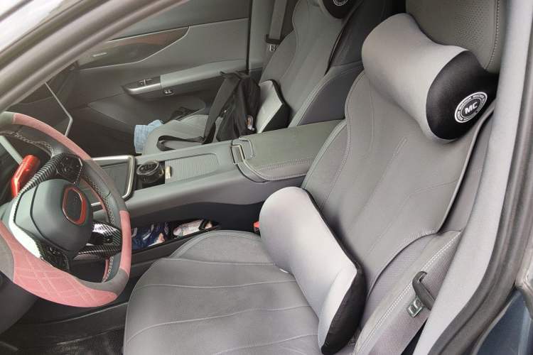 Used Lynk & Co 07 2024 EM-P 126 Long-Range Ultra Left Front Seat