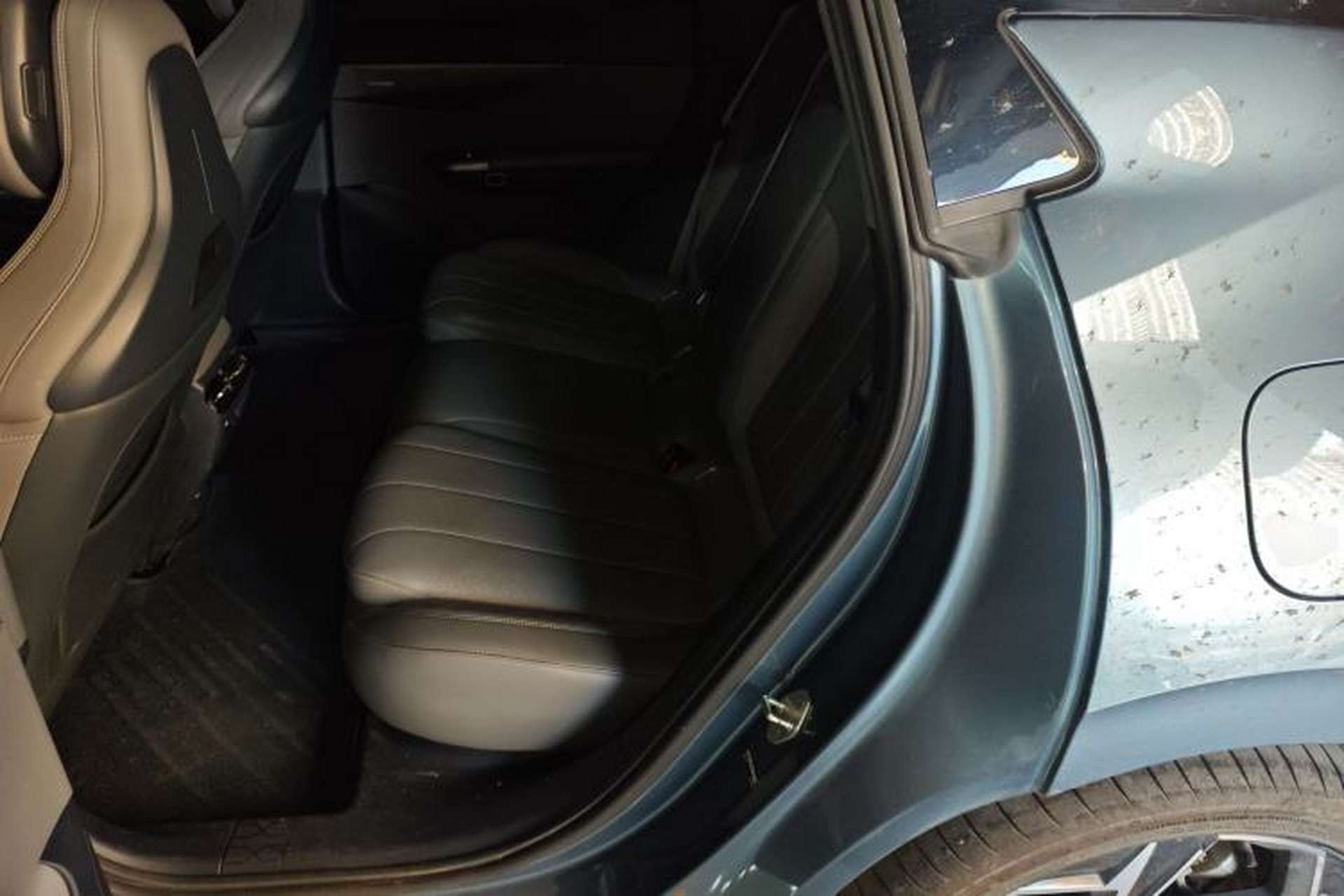 Used Lynk & Co 07 2024 EM-P 126 Long-Range Halo Left Rear Seat